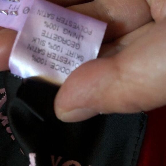 Like new Alex perry red silk gown - Picture 5 of 7